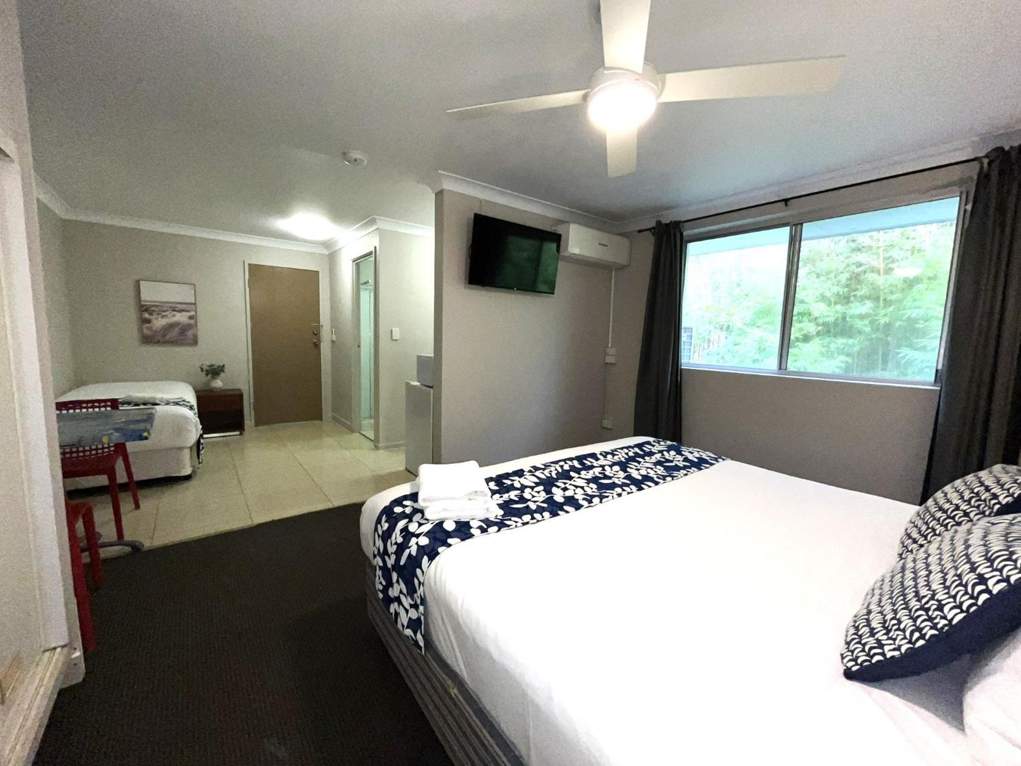 Browns Broadbeach Gold Coast Exterior photo